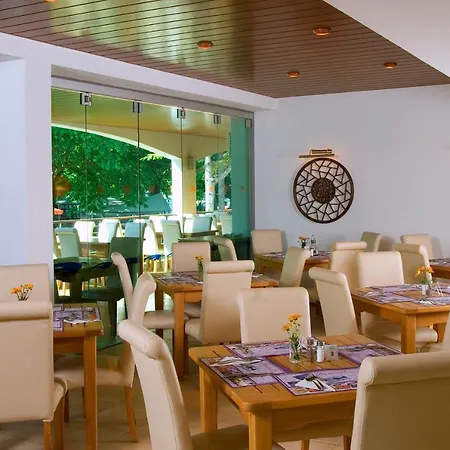 Flamingo 4* Hotel